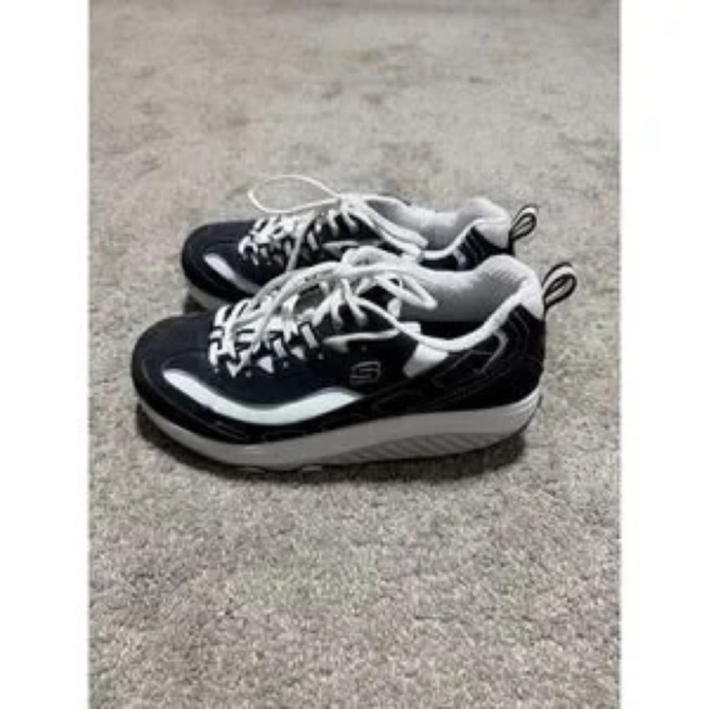 Men's Athletic Lace-Up Sneakers in Black and White - Picture 2 of 10